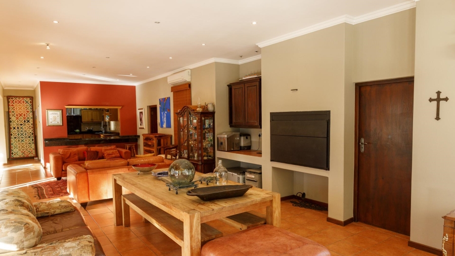 6 Bedroom Property for Sale in Ashton Western Cape